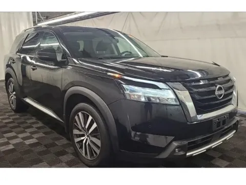 More photos of 2022 Nissan Pathfinder Platinum at Zeigler Nissan of Holland, MI