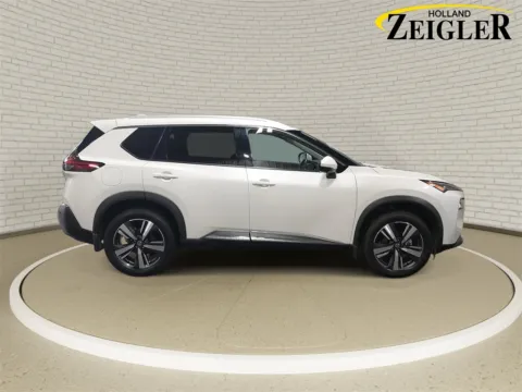 More photos of 2021 Nissan Rogue SL at Zeigler Nissan of Holland, MI