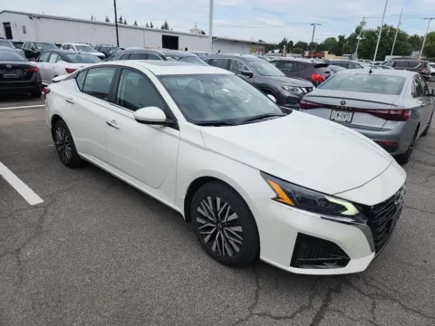 Another view of 2023 Nissan Altima 2.5 SV for sale in Holland, MI at Zeigler Nissan of Holland