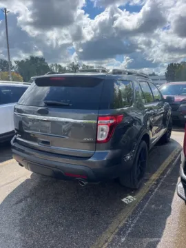 More photos of 2015 Ford Explorer XLT at Zeigler Nissan of Holland, MI