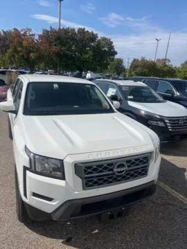 Photos of 2023 Nissan Frontier SV for sale in Holland, MI at Zeigler Nissan of Holland