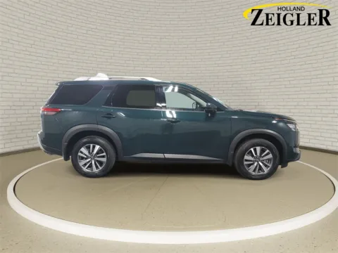 More photos of 2024 Nissan Pathfinder SL at Zeigler Nissan of Holland, MI