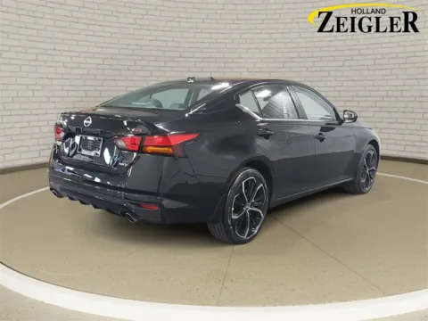 More photos of 2025 Nissan Altima 2.5 SR at Zeigler Nissan of Holland, MI