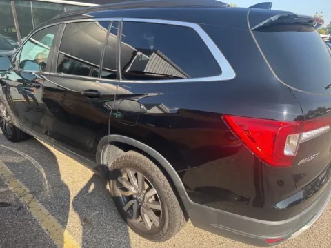 More photos of 2020 Honda Pilot EX-L at Zeigler Nissan of Holland, MI