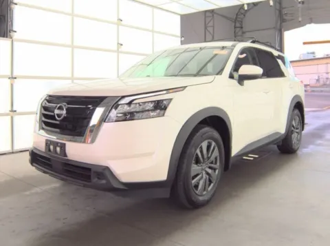 White 2024 Nissan Pathfinder SV for sale in Holland, MI