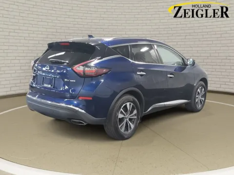 More photos of 2023 Nissan Murano SV at Zeigler Nissan of Holland, MI