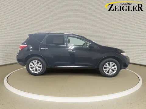 More photos of 2014 Nissan Murano SL at Zeigler Nissan of Holland, MI