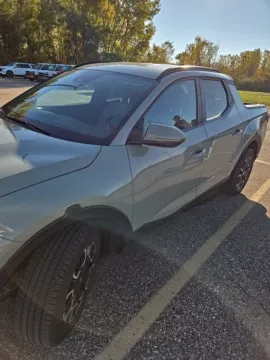 More photos of 2022 Hyundai Santa Cruz SEL Premium at Zeigler Nissan of Holland, MI