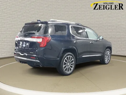 More photos of 2022 GMC Acadia Denali at Zeigler Nissan of Holland, MI