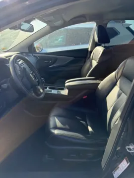 More photos of 2020 Nissan Murano SL at Zeigler Nissan of Holland, MI