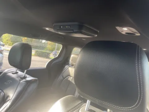 More photos of 2018 Chrysler Pacifica Touring L at Zeigler Nissan of Holland, MI