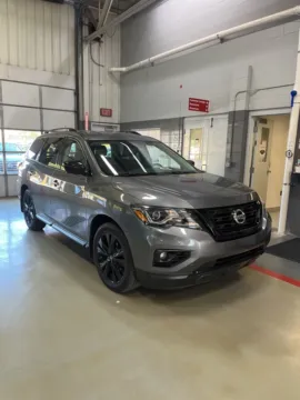 Photos of 2018 Nissan Pathfinder SL for sale in Holland, MI at Zeigler Nissan of Holland