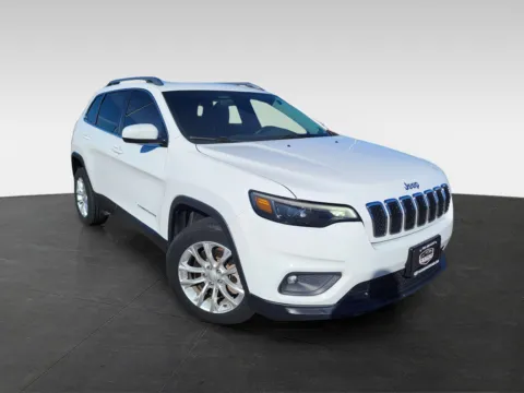 Photos of 2019 Jeep Cherokee Latitude for sale in Topeka, KS at Platinum Auto Plaza