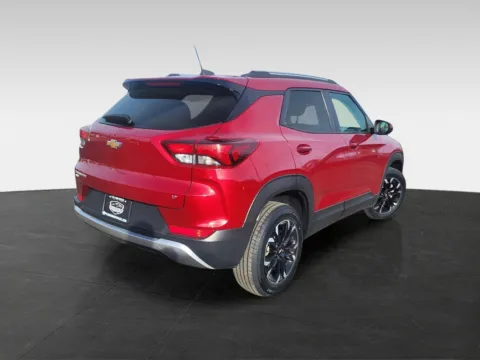 Another view of 2021 Chevrolet Trailblazer LT for sale in Topeka, KS at Platinum Auto Plaza