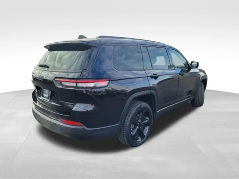 More photos of 2023 Jeep Grand Cherokee L Altitude at Platinum Auto Plaza, KS