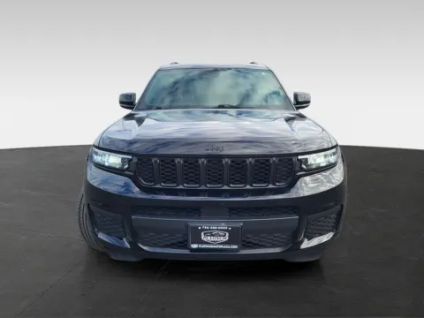 Photos of 2023 Jeep Grand Cherokee L Altitude for sale in Topeka, KS at Platinum Auto Plaza