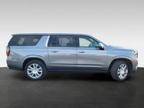 More photos of 2021 Chevrolet Suburban High Country at Platinum Auto Plaza, KS