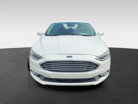 Photos of 2017 Ford Fusion SE for sale in Topeka, KS at Platinum Auto Plaza