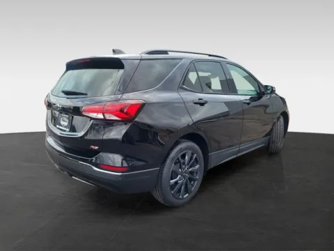 More photos of 2022 Chevrolet Equinox RS at Platinum Auto Plaza, KS