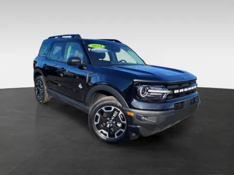 Photos of 2024 Ford Bronco Sport Outer Banks for sale in Topeka, KS at Platinum Auto Plaza