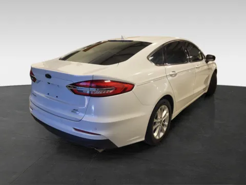 More photos of 2020 Ford Fusion SE at Platinum Auto Plaza, KS