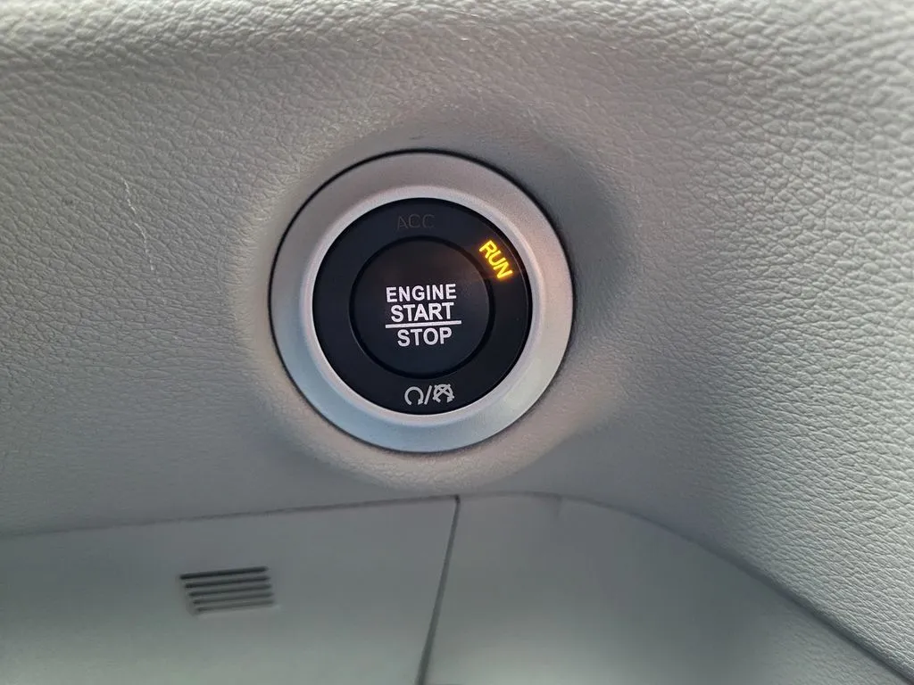2023 Chrysler Pacifica Touring L - Photo 21