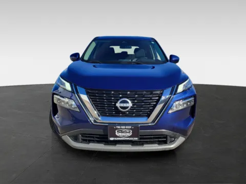 Photos of 2023 Nissan Rogue SV for sale in Topeka, KS at Platinum Auto Plaza