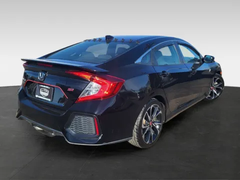 More photos of 2019 Honda Civic Si Sedan Si w/Summer Tires at Platinum Auto Plaza, KS