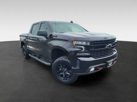 Another view of 2021 Chevrolet Silverado 1500 LT Trail Boss for sale in Topeka, KS at Platinum Auto Plaza
