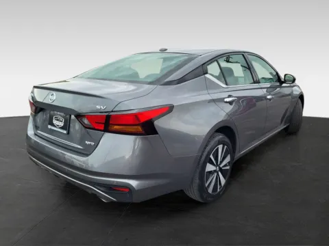 More photos of 2020 Nissan Altima 2.5 SV at Platinum Auto Plaza, KS