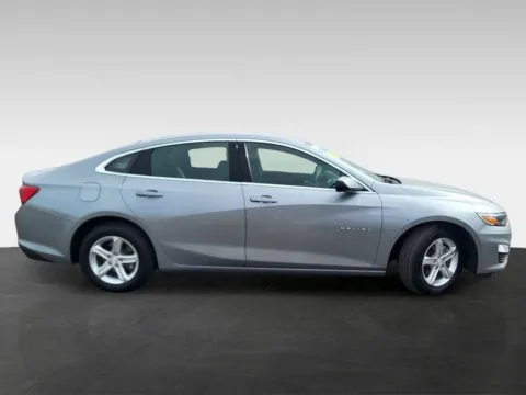 More photos of 2024 Chevrolet Malibu LT at Platinum Auto Plaza, KS