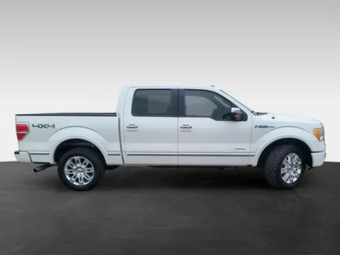 More photos of 2011 Ford F-150 XLT at Platinum Auto Plaza, KS