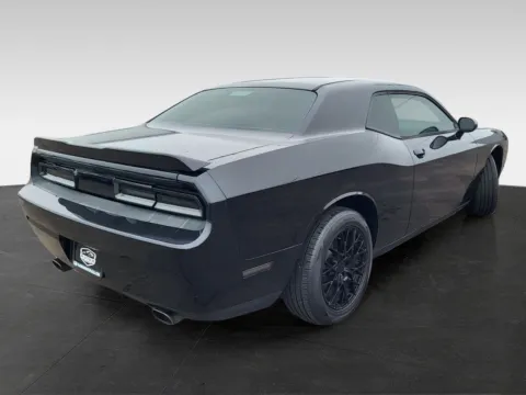More photos of 2011 Dodge Challenger at Platinum Auto Plaza, KS