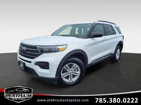 White 2023 Ford Explorer XLT for sale in Topeka, KS
