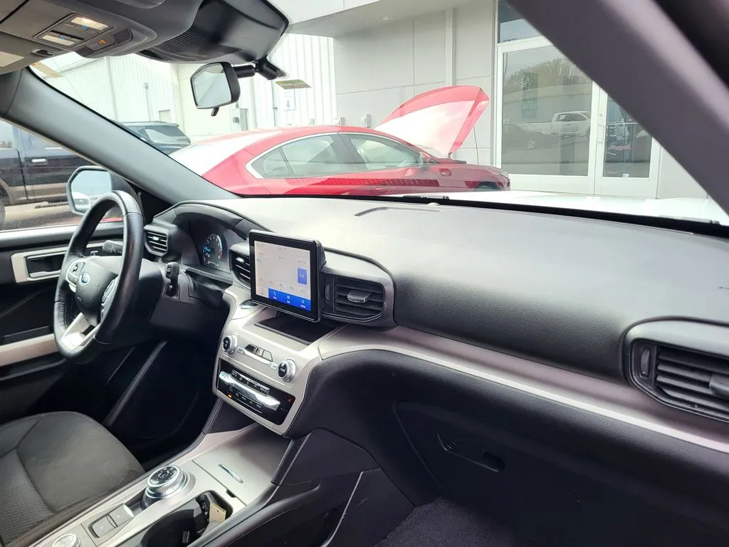 2023 Ford Explorer XLT - Photo 38