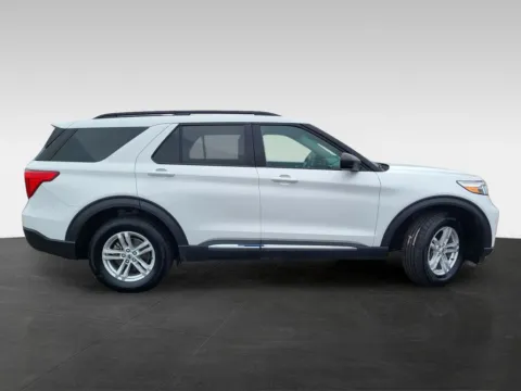More photos of 2023 Ford Explorer XLT at Platinum Auto Plaza, KS