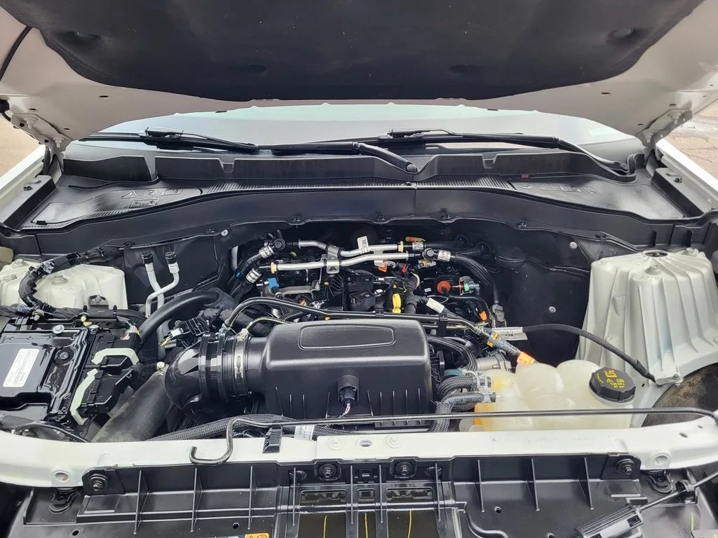 2023 Ford Explorer XLT - Photo 25