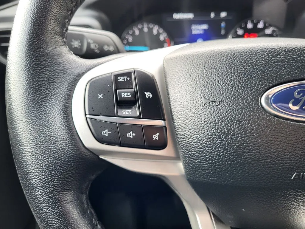 2023 Ford Explorer XLT - Photo 10