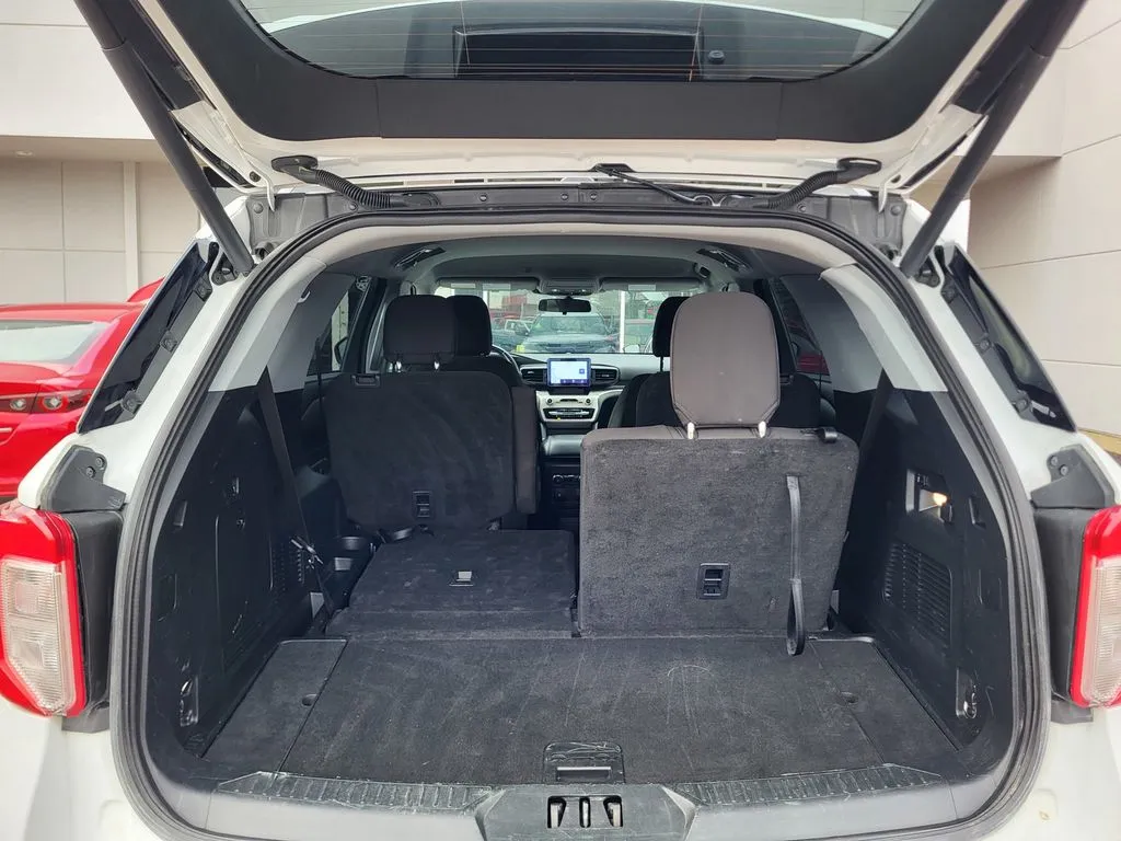 2023 Ford Explorer XLT - Photo 28