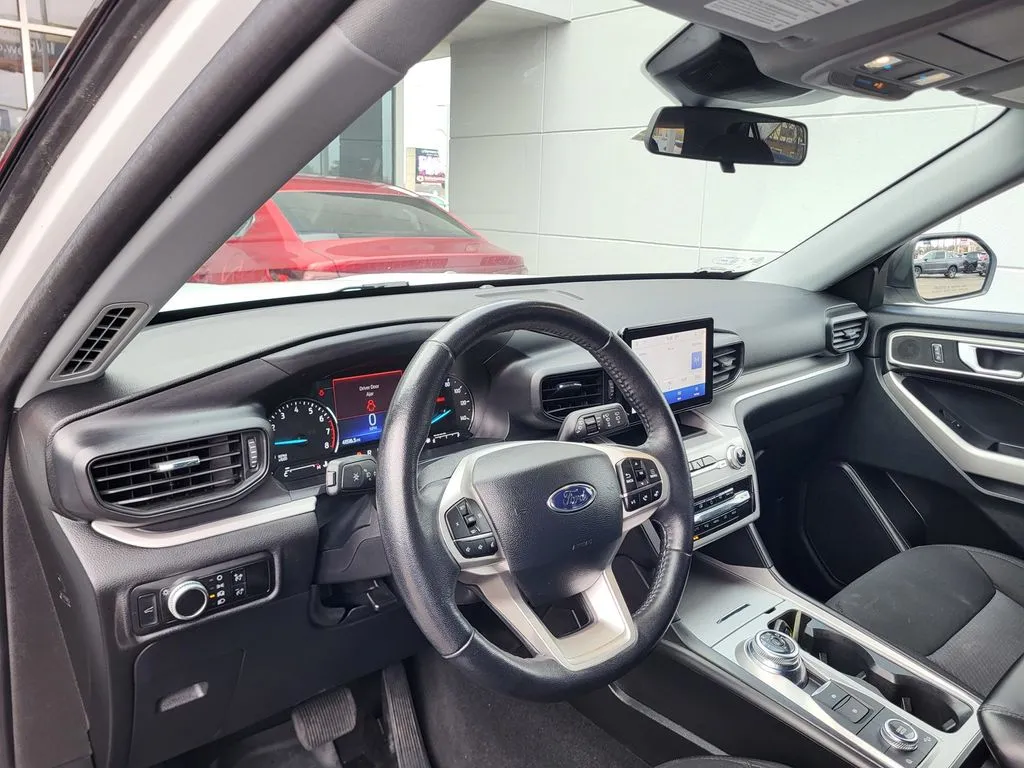 2023 Ford Explorer XLT - Photo 34