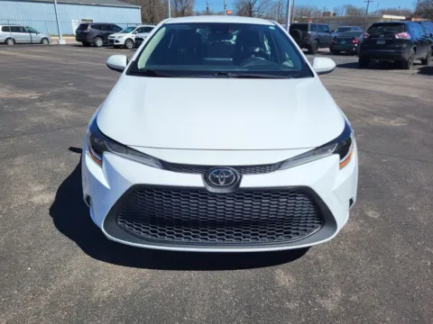 Photos of 2022 Toyota Corolla LE for sale in Topeka, KS at Platinum Auto Plaza