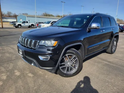 Black 2018 Jeep Grand Cherokee Limited for sale in Topeka, KS