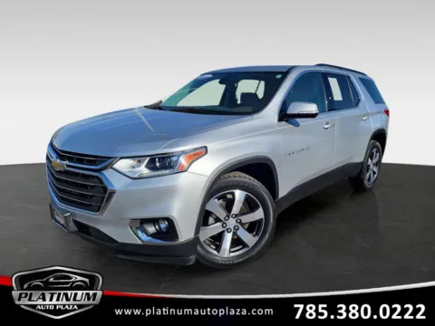 Silver 2019 Chevrolet Traverse 3LT for sale in Topeka, KS