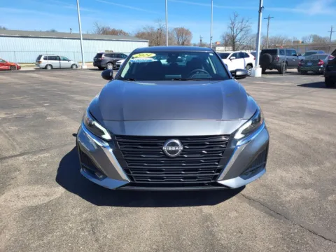 Photos of 2024 Nissan Altima 2.5 SV for sale in Topeka, KS at Platinum Auto Plaza