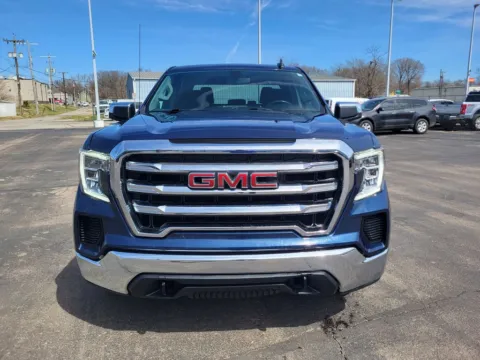 Photos of 2022 GMC Sierra 1500 Limited SLE for sale in Topeka, KS at Platinum Auto Plaza