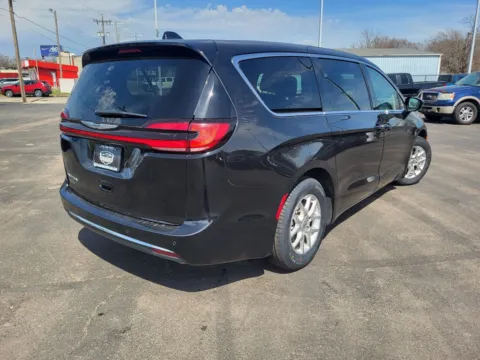 More photos of 2024 Chrysler Pacifica Touring L at Platinum Auto Plaza, KS