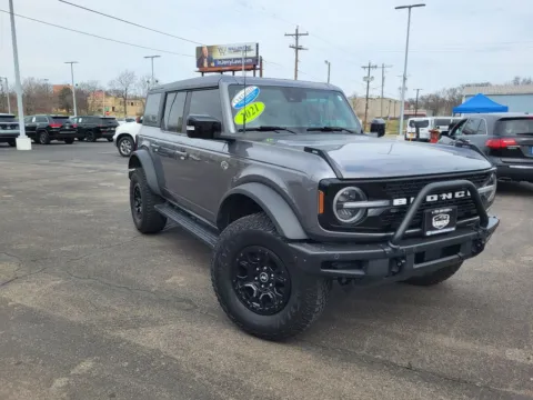 Photos of 2021 Ford Bronco Wildtrak for sale in Topeka, KS at Platinum Auto Plaza