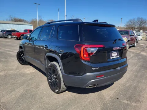 More photos of 2023 GMC Acadia SLT at Platinum Auto Plaza, KS