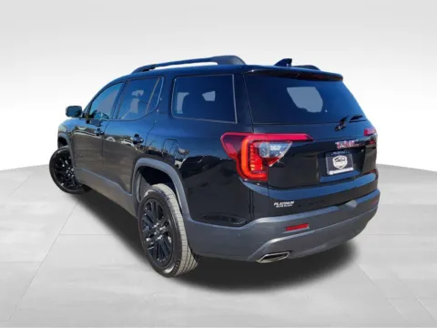 More photos of 2023 GMC Acadia SLT at Platinum Auto Plaza, KS