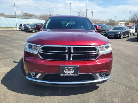 Photos of 2019 Dodge Durango SXT for sale in Topeka, KS at Platinum Auto Plaza